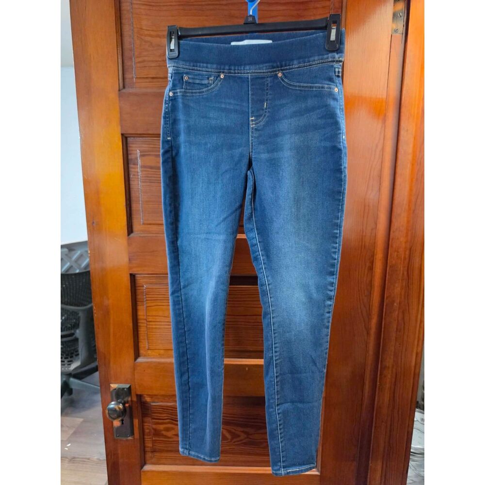 Signature by Levi Strauss Totally Shaping Pull-On Skinny Jeans 6M W28 L30